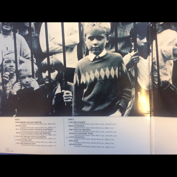 Vinyl The Beatles 1967–1970 exc cond 2 record set - Picture 4 of 4